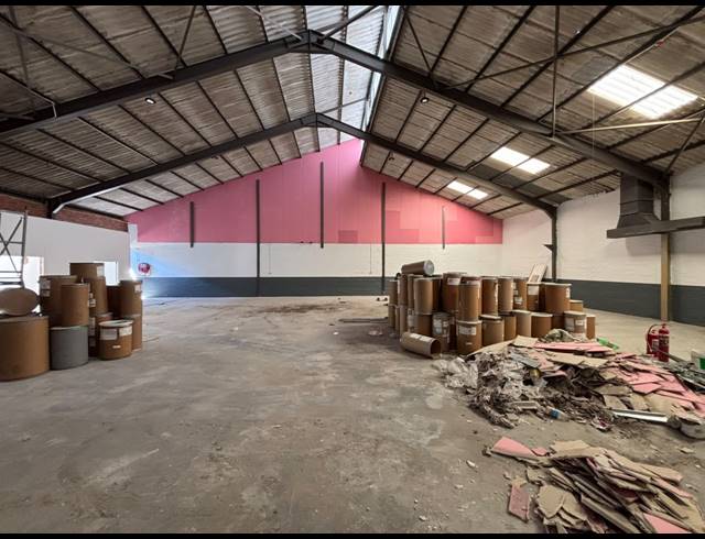 408M² WAREHOUSE TO LET IN EPPING INDUSTRIAL
